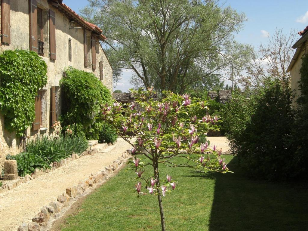 Hôtel Le Mas d'Anjou à Tigné Extérieur photo